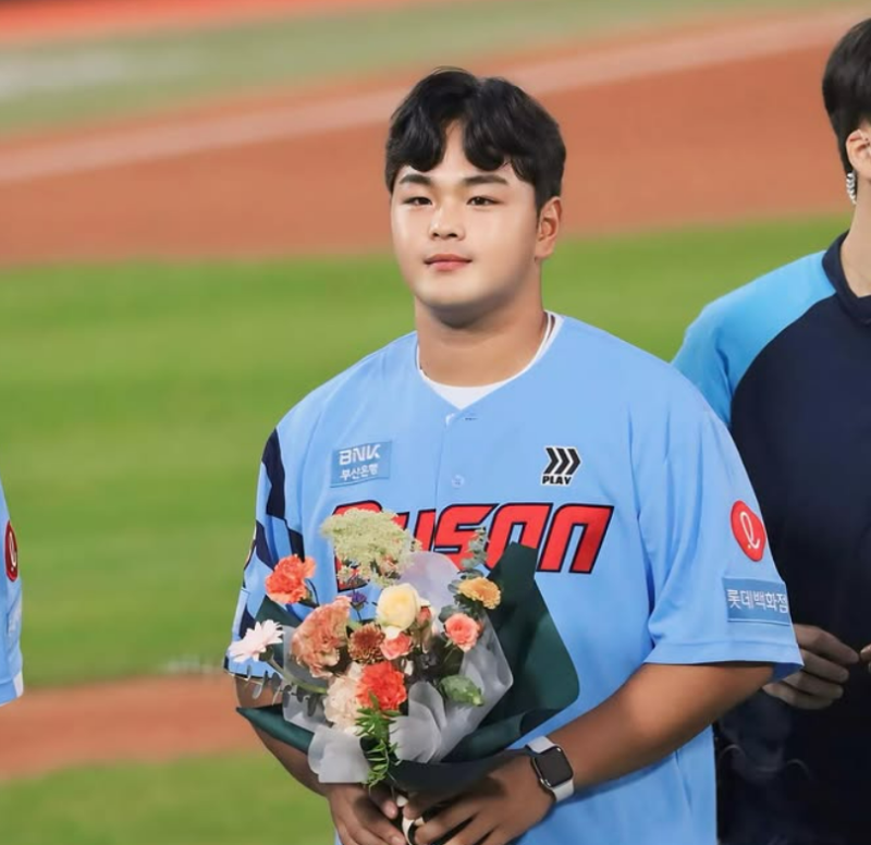 야구선수 김동현 프로필 키 나이 고향 학력 가족 부모