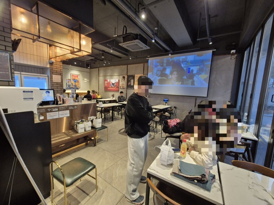 교촌치킨 상현역점 사진 5