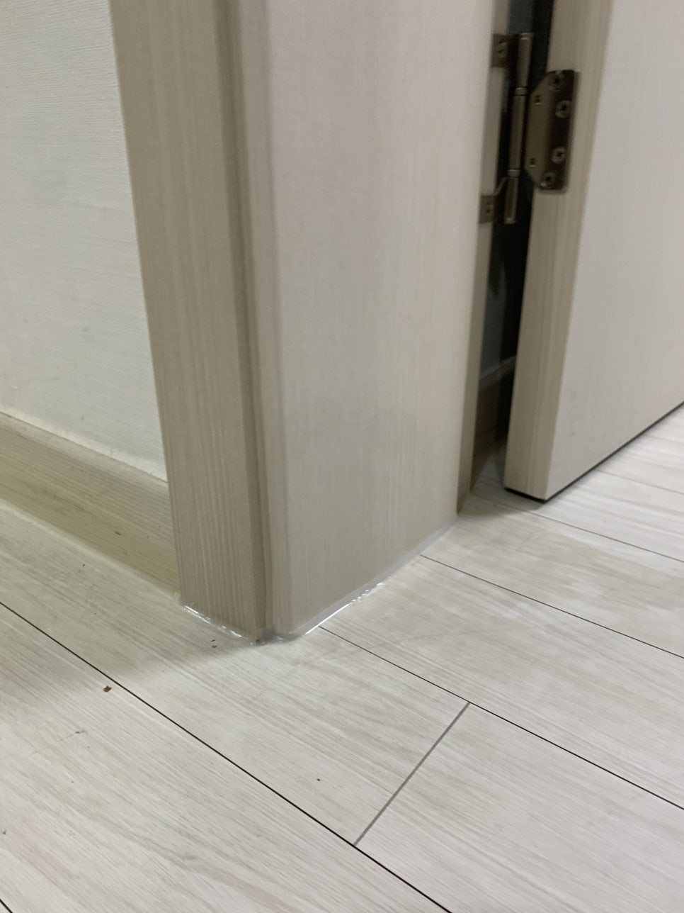 문틀보수 벗겨진시트지 필름부분수리복원