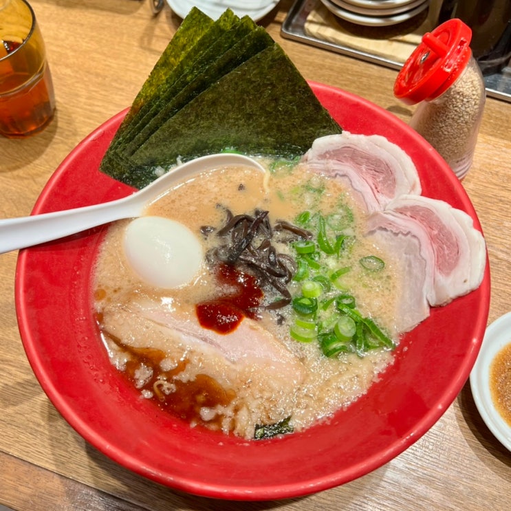  일본/오사카 [잇푸도 우메다점] 오사카역 헵파이브 근처 현지인이 주로 방문하는 돈코츠 라멘 맛집 추천 !