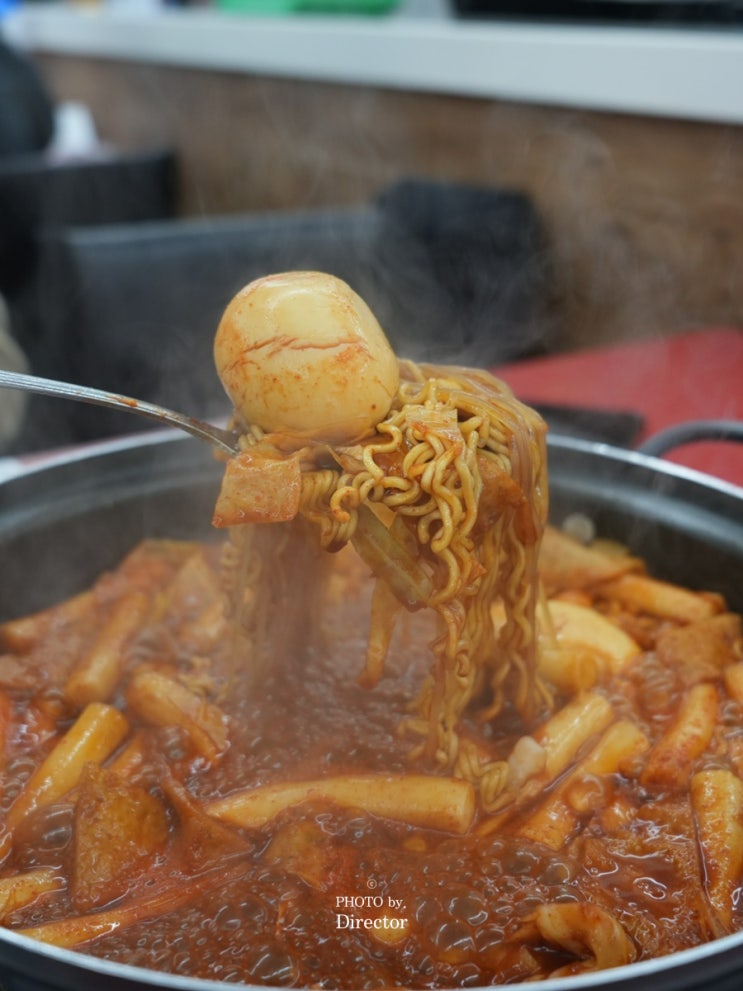  이수 애플하우스 떡볶이 "먹어본 사람?" 혼밥도 가능한 꿀맛집