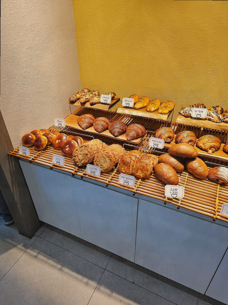  [베이커리 리뷰] 송도 송도빵집 따순기미, 수박식빵의 매력을 느껴보세요!