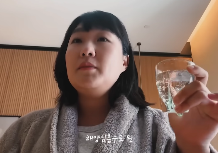 <b>이청아</b> 겨냥?" <b>이수지</b> <b>패러디</b> <b>논란</b>, 이번엔 로마 브이로그 <b>영상</b>... 