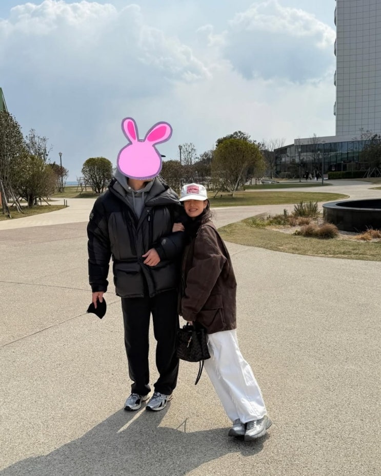 <b>현빈</b>️<b>손예진</b> 럽스타 속 봄나들이 <b>데이트</b>룩