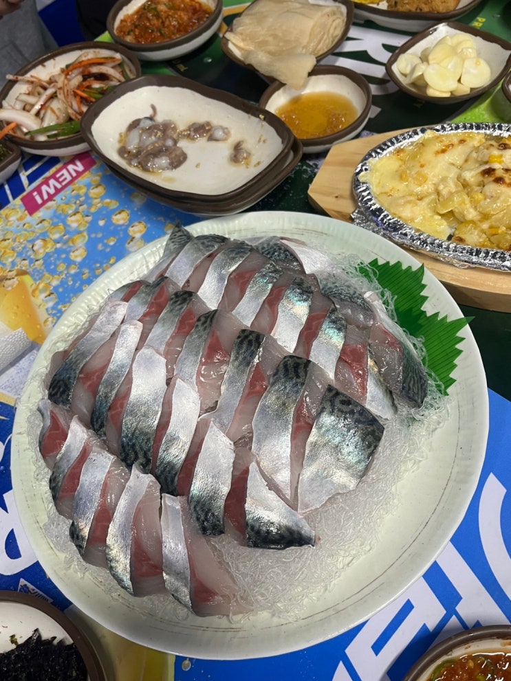  제주 맛집 공항 근처 도민맛집 고등어회 "아주좋아"  & 가성비 숙소 "호텔 더원"
