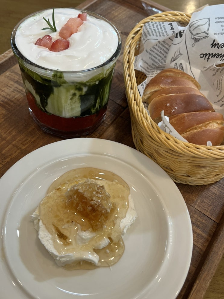  파주 대형카페 르븨밀크 본점:) 내돈내산 올랜드아울렛근처 파주 카이막 맛집