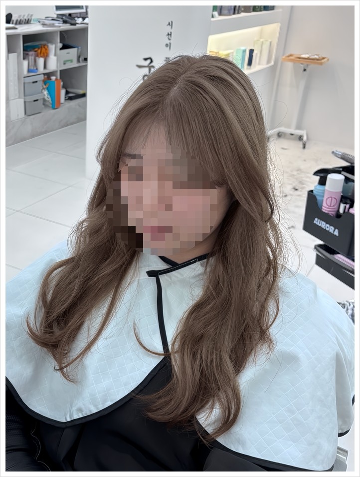  오산 블랙빼기 & 애쉬브라운 염색으로 긴 머리 여성 우아하게 변신!!