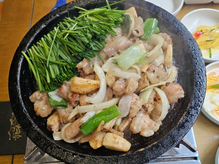  대구침산동 맛집 낮술하기 좋은 소곱창구이 맛집 - 유명식당