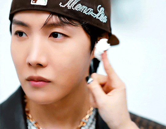 BTS 방탄소년단 <b>제이홉</b> - 250319 컴백 <b>신곡</b> <b>모나리자</b> 뮤비... 