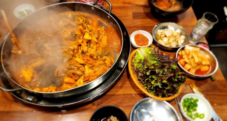  동춘동 나사렛병원 근처 존맛탱 닭갈비집 "백년백세 춘천 닭갈비"