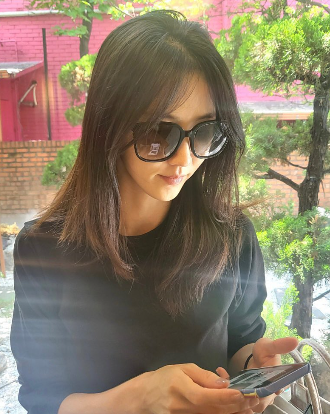 원인불명 <b>피부병</b>으로 은퇴까지 고민했던 여자 배우는?
