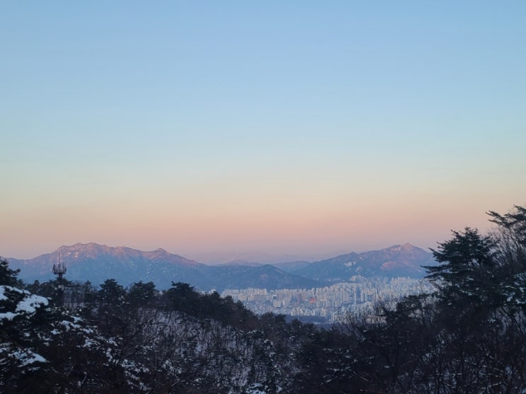  설날 맞이 새해 소원을 빌기 위해 도선사 방문