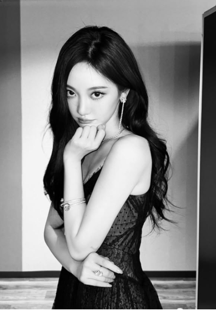 <b>닝닝</b> 변신에 카리나도 놀라! <b>에스파</b> 인스타 SNS <b>미모</b> 사진 대폭발