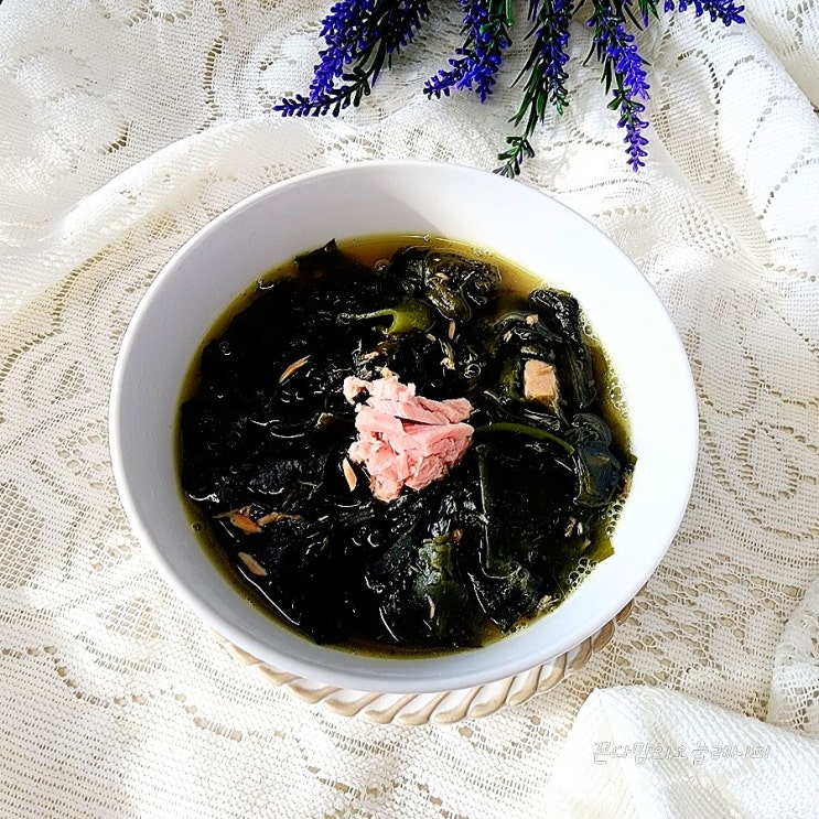  참치미역국 끓이는 법 참치액젓 넣어 참치 미역국 끓이기