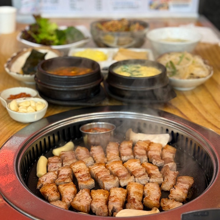  포항 영일대 고기맛집 구워주는 숙성 돼지 맛찬들왕소금구이