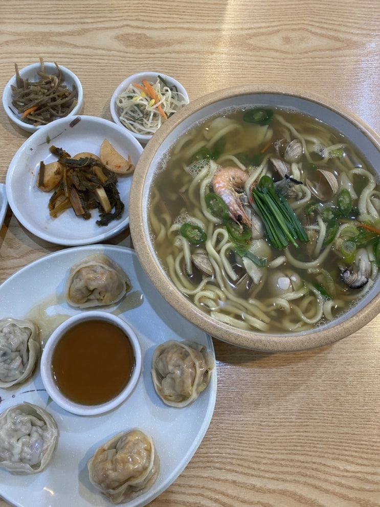  군산 칼국수 맛집 서래애물총칼국수 엄마랑 저녁식사 후기 군산경찰서맛집 시원한 해물 칼국수 맛집 빠지면 섭한 보리밥