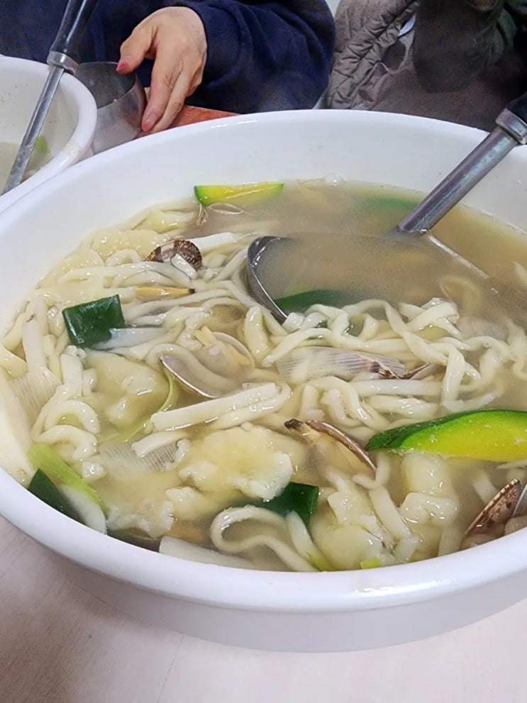  오치동 맛집 오색바지락칼국수 장모님 추천