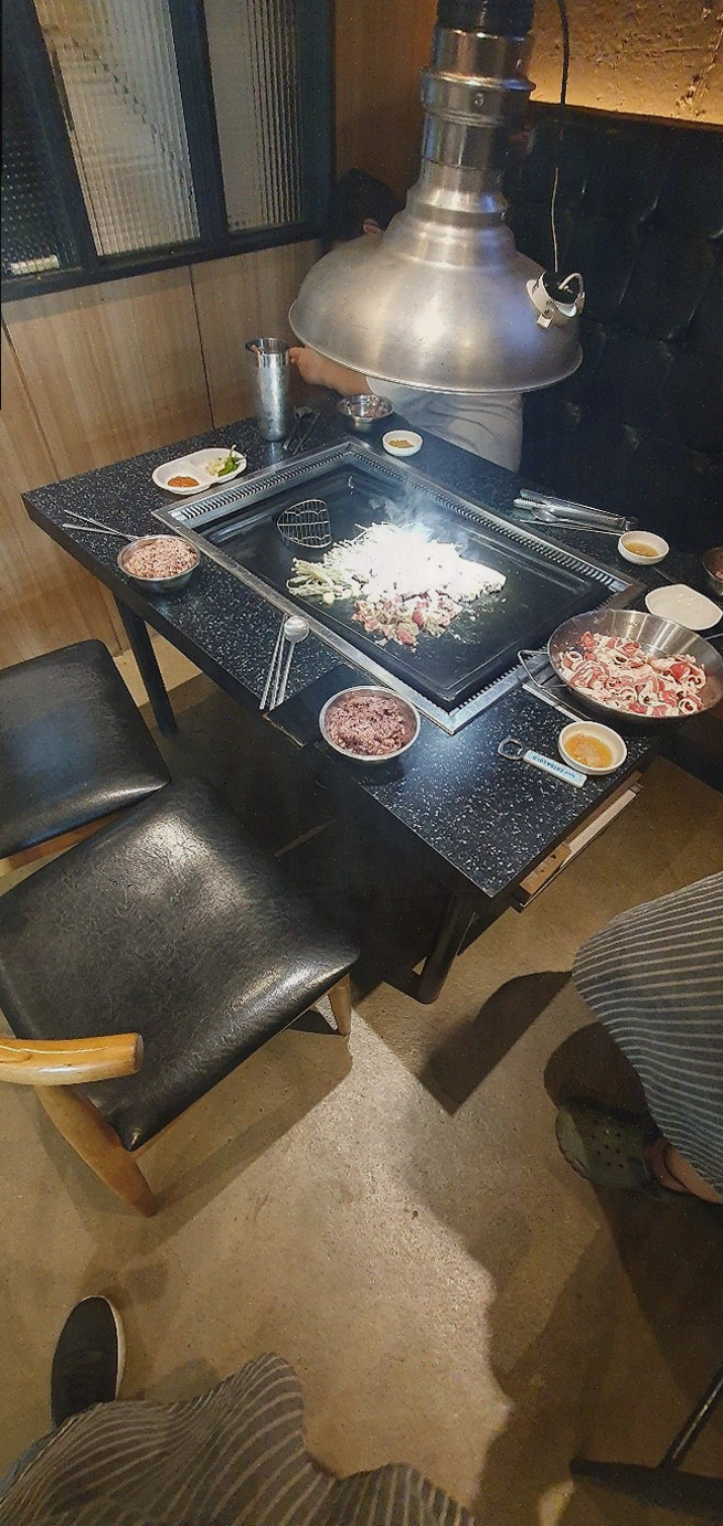  [맛집리뷰] 배꼽숙성삼겹살과막창, 방촌동 맛집에서 즐기는 환상적인 고기 경험