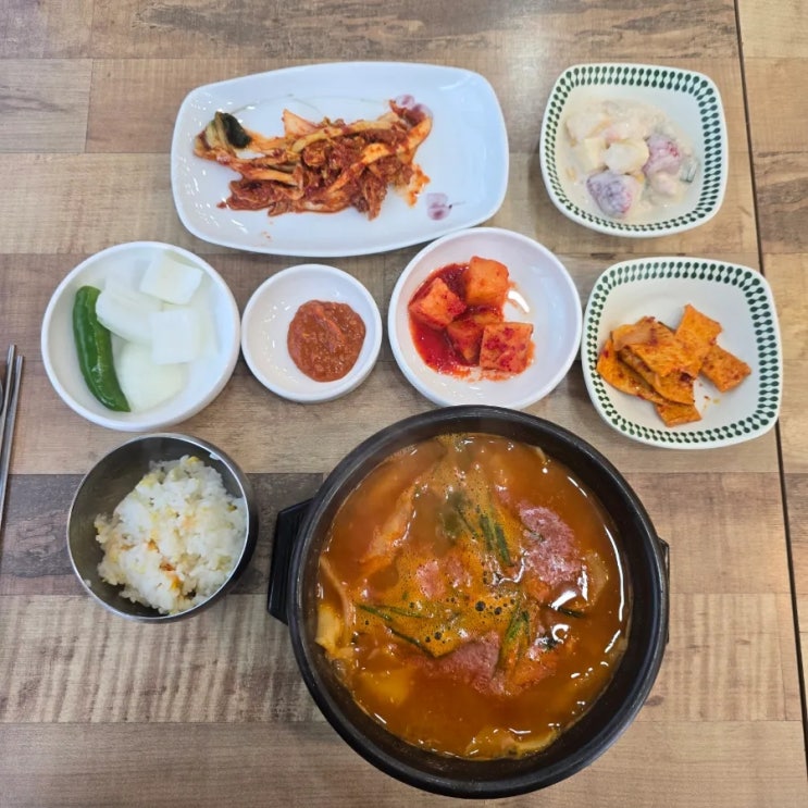  메뉴 구성이 남다른 맛집 울산 혁신도시 본가어탕