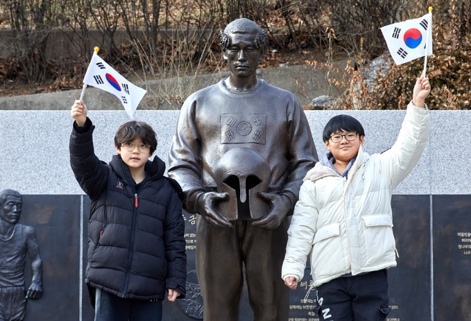 친자확인검사 마치고 충정로역 근처에서