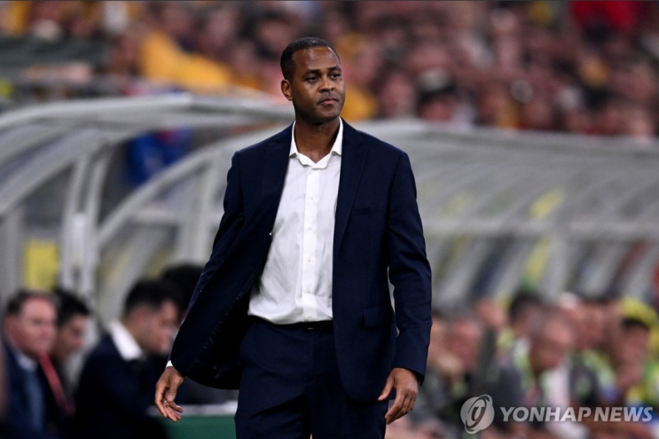 신태용 경질 후임 클루이베르트 감독의 인도네시아, 호주에 1-5 대패 '충격' 신태용 경질 후임 클루이베르트 감독의 인도네시아, 호주에 1-5 대패 '충격'