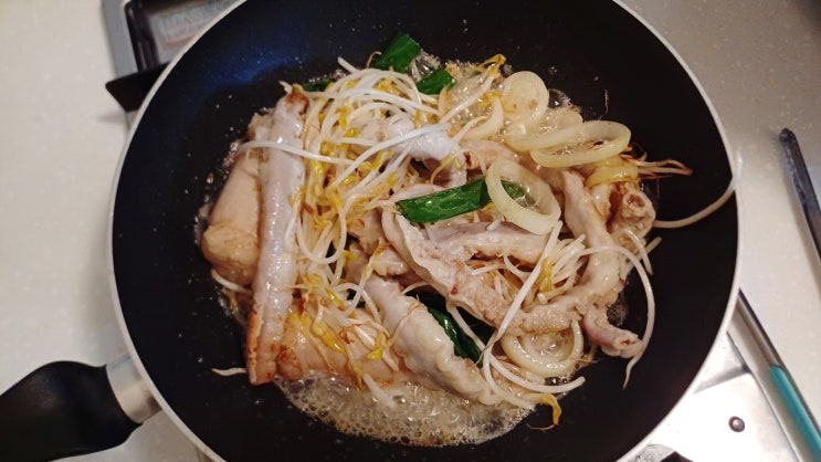  캠핑과 집에서 즐기는 곱찬집 한우 초벌 곱창과 대창 후기