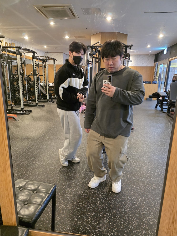  예술회관역 헬스장 청소하기 딱 좋은 날씨네