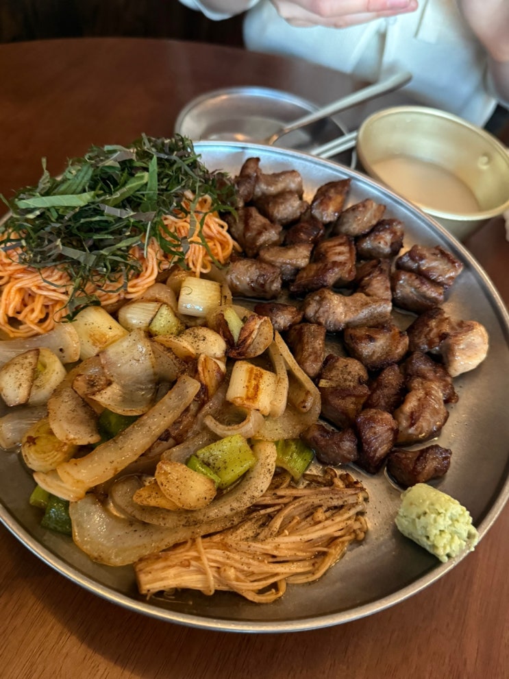  부산 광안리 핫 플 신상 술집 '화가'