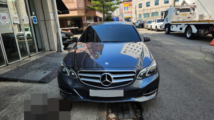  벤츠w212 후방차량에 사고유발 할수있는 테일램프 미점등수리