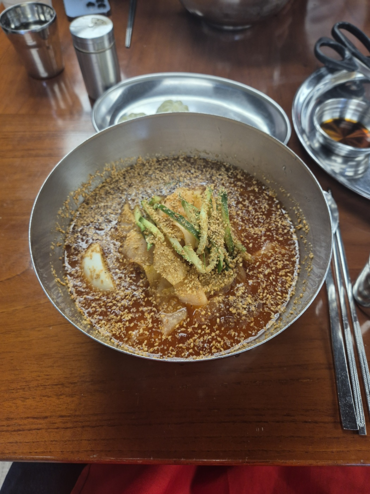  [중구 황학동] 깃대봉냉면 (시원하게 땀빼주고 고소한 매운 냉면)