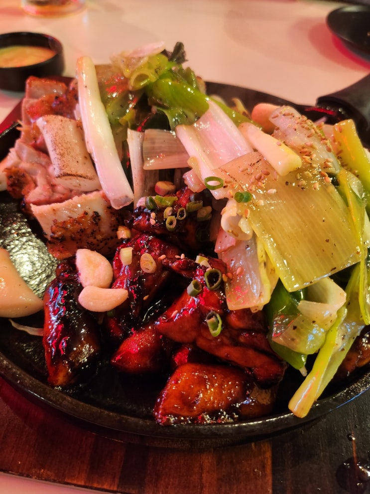  350도 참숯으로 구운 직화구이 치킨 동탄 목동 맛집 감탄계 숯불치킨