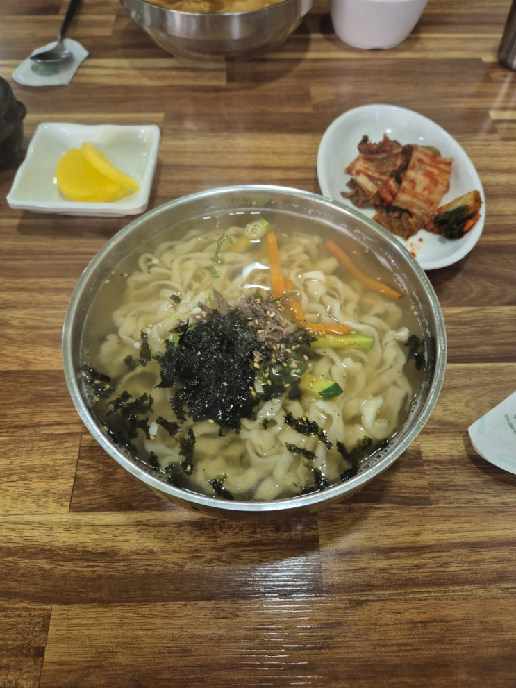  [송파구 석천동] 맛집손칼국수 (잔치국수의 옆그레이드, 부들한 잔치칼국수와 김치손만두)