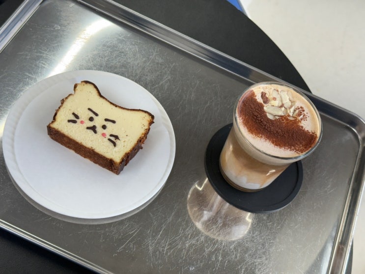  분위기 좋고 조용하고 디저트까지 맛있는 당산역 반카페