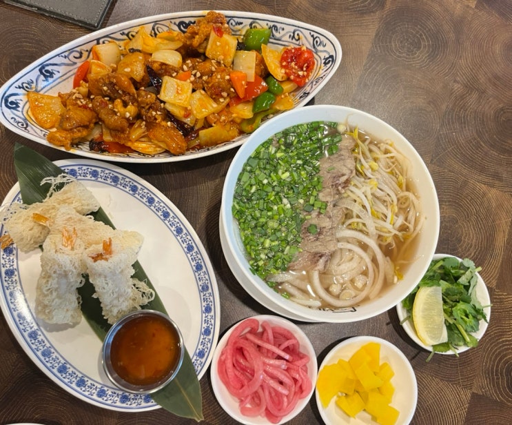  세종 보람동 맛집 탐방: 르비엣 아이와 방문 후기 (쌀국수, 깐풍기, 쉬림프롤)