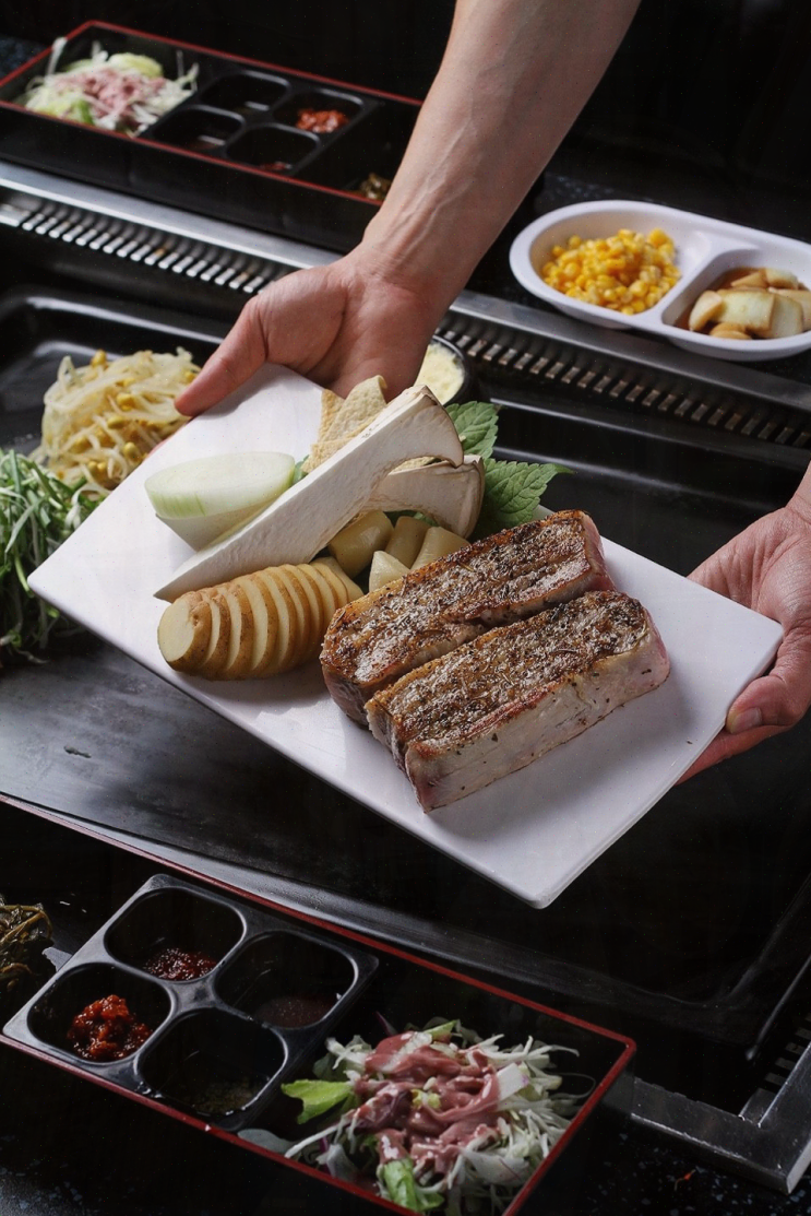  [맛집리뷰] 배꼽숙성삼겹살과막창, 방촌동 맛집에서 가족과의 특별한 시간