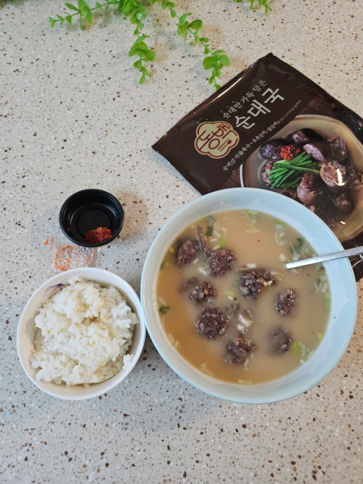  [동백순대국] 순대만 가득 담은 순대국