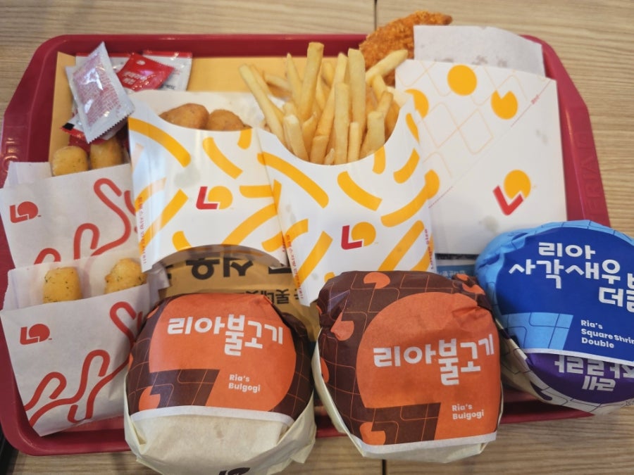 롯데리아 충주호암점 사진 6