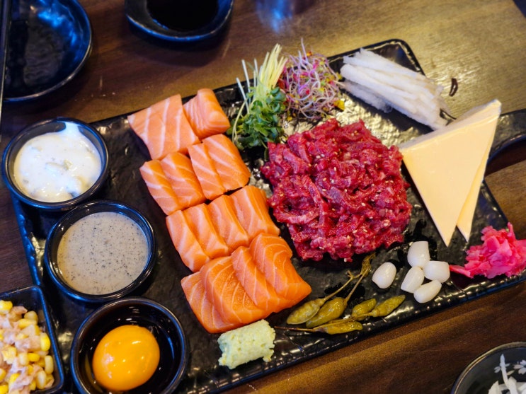  부산 수영로타리 맛집 사르르연어육회 가성비도 맛도 좋은 술집