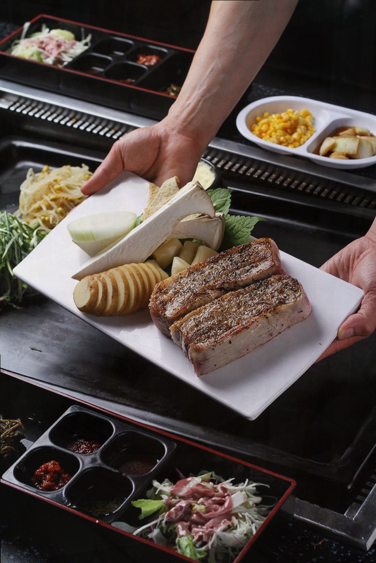  [맛집리뷰] 배꼽숙성삼겹살과막창, 방촌동 미나리삼겹살을 부담 없는 가격에 즐기다