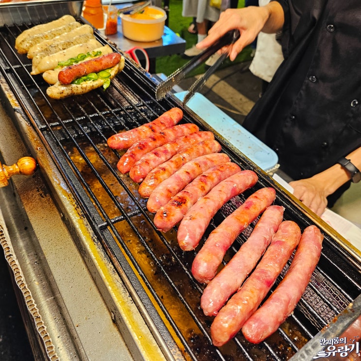  가오슝 리우허 야시장 대만 소세지 찹쌀 핫도그와 석가