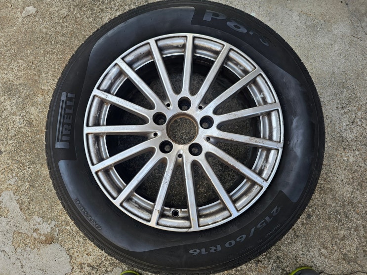 벤츠 W205 C 클래스 휠 타이어 교환/TPMS 장착 벤츠 W205 C 클래스 휠 타이어 교환/TPMS 장착