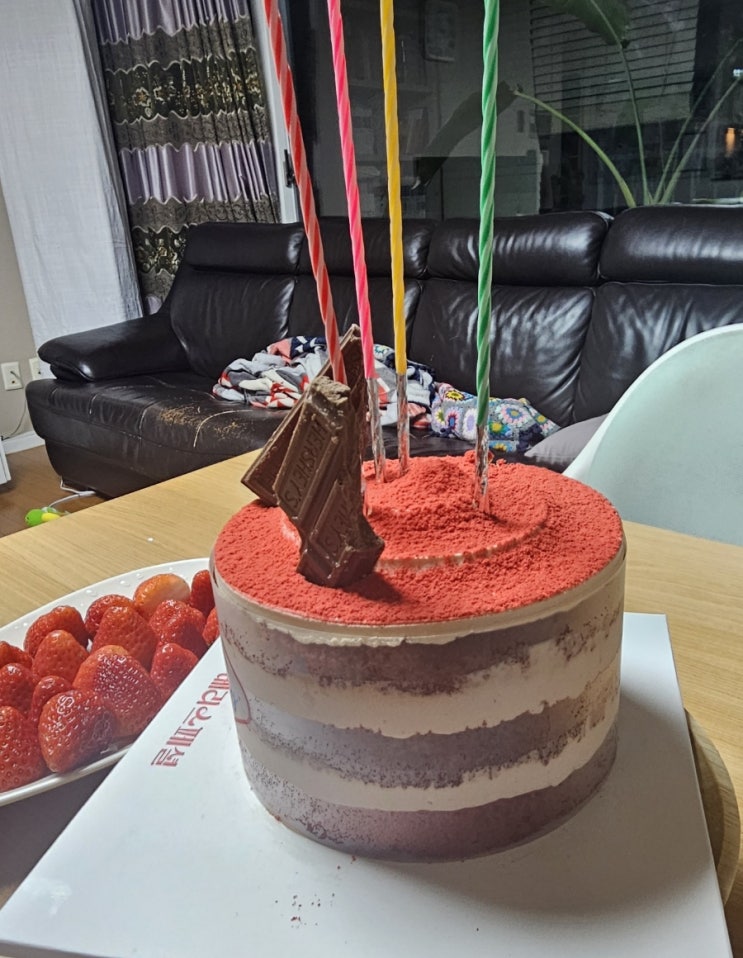  빠리바게뜨 딸기 티라미수 케이크