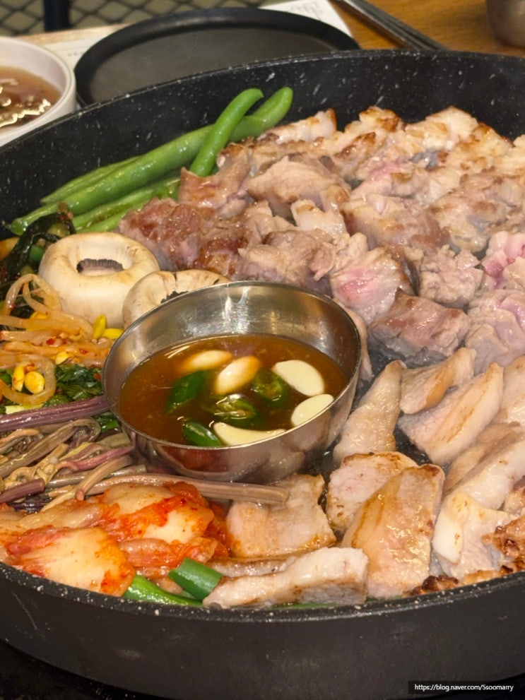  구미 맛집 꽃돼지식당 본점 삼겹살 회식 한우 곱창 라면