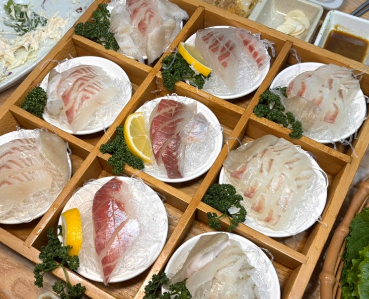  광주 풍암동 횟집 중앙회센타 : 제철회&계절음식 전문 해산물집 / 가족세트 먹고 왔어요