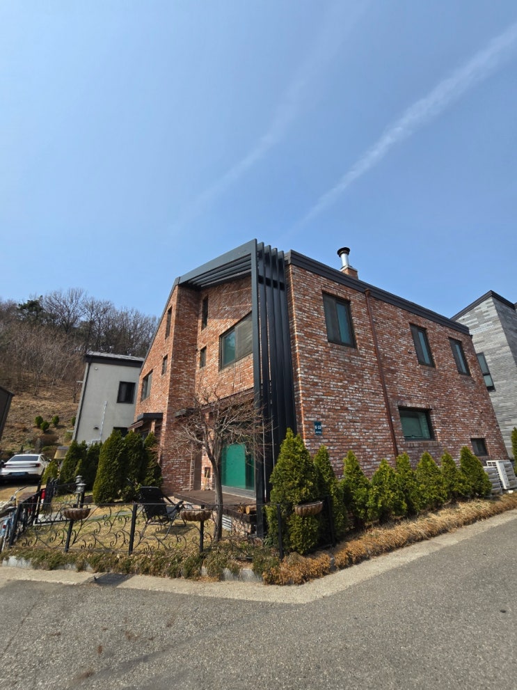  용인시 수지구 상현동(광교호수로) 단독주택 급수배관 소음 관련 조치 작업 입니다.