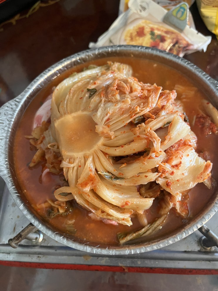  일요일 미나리삼겹살, 김치짜글이, 홍가리비술찜에 술 3종류 마시기.(맥도날드 고구마튀김도 먹어봄)