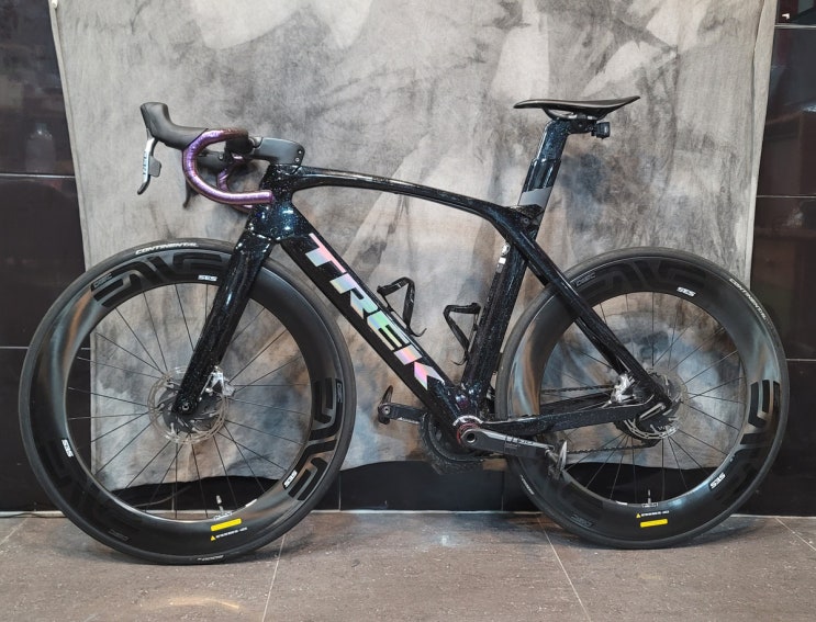  트랙 마돈(TREK Madone) 싯마스트 커스텀도색 자전거도색