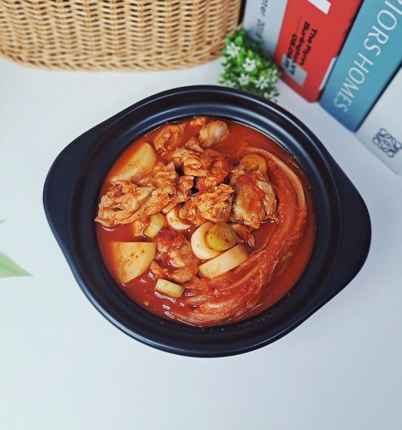 묵은지 닭도리탕 김치 닭볶음탕 순살닭다리살 요리 닭김치찜 저녁메뉴추천