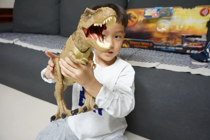 6세 7세 남아장난감 추천 쥬라기월드 리얼 티렉스 로 만나는 최강 공룡