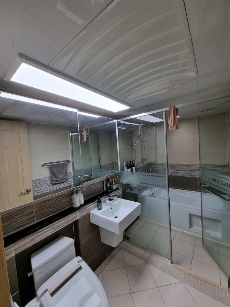  사천시 사천 삼천포 임내길30 신우 심포니 타운 아파트 LED 전등 조명 리폼 화장실 조명 교체 설치